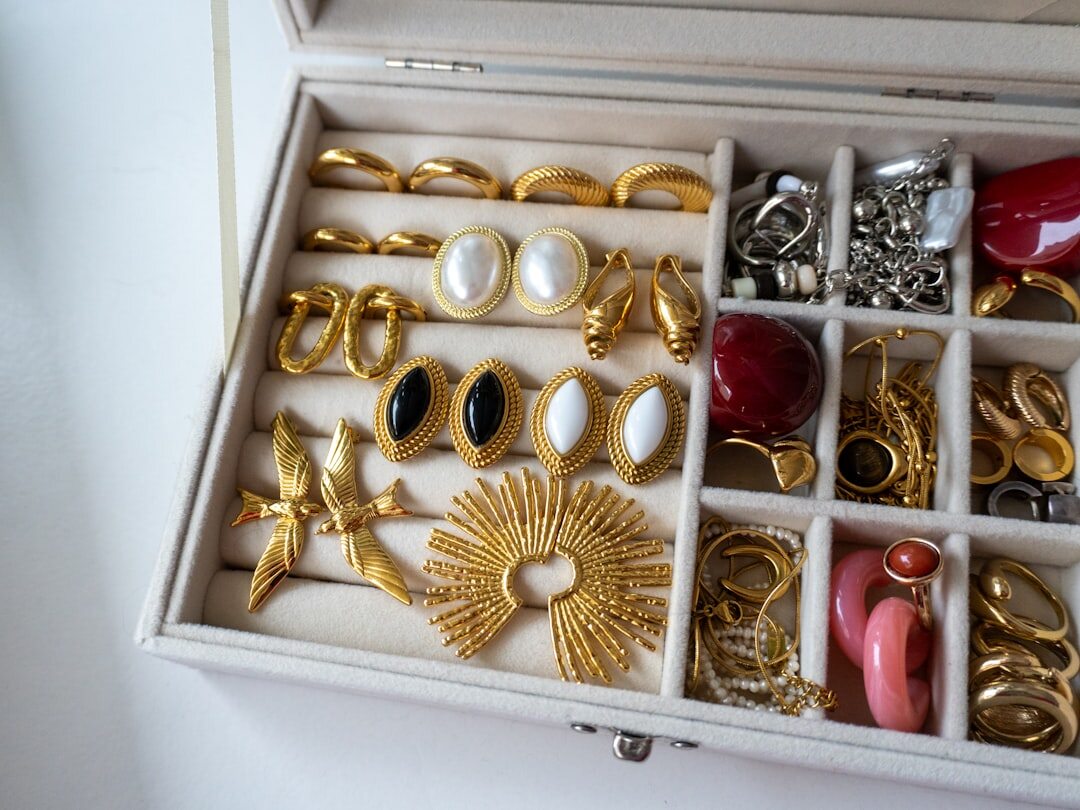 vintage jewelry display